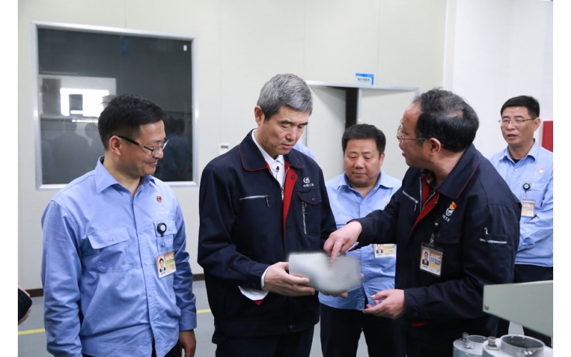 航空工業(yè)副總經(jīng)理吳獻東到中航電測調(diào)研