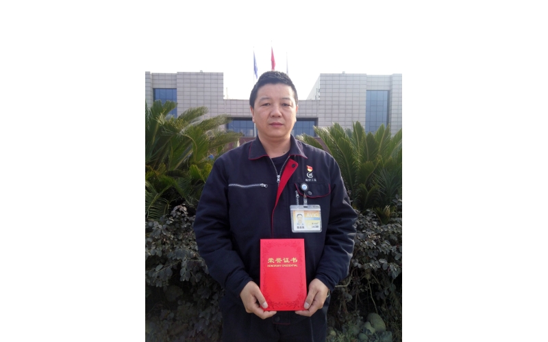 技術(shù)引領(lǐng)創(chuàng)價值 決勝市場戰(zhàn)果豐 ――記中航電測鋁制傳感器分廠技術(shù)室副主任陳益強