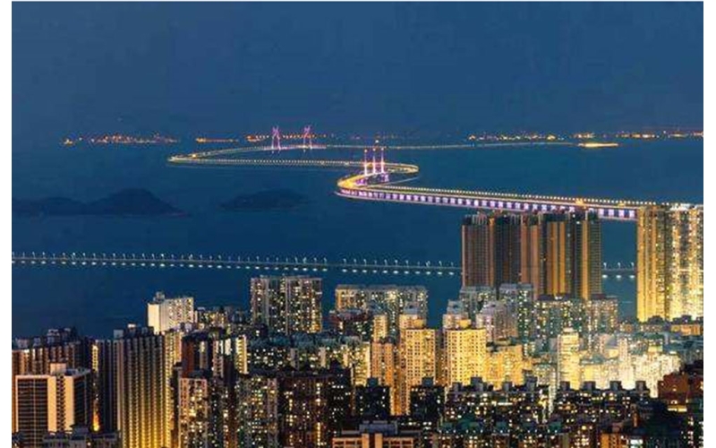 助力超級工程 港珠澳大橋用上“長陸制造”