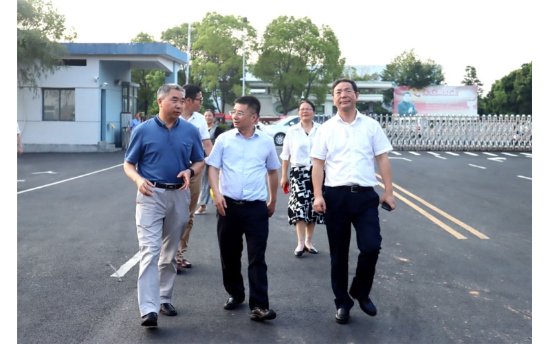新余市長(zhǎng)徐鴻調(diào)研眾加利 幫扶專精特新企業(yè)成長(zhǎng)